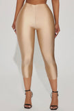 Sculpt & Glow Capri Leggings